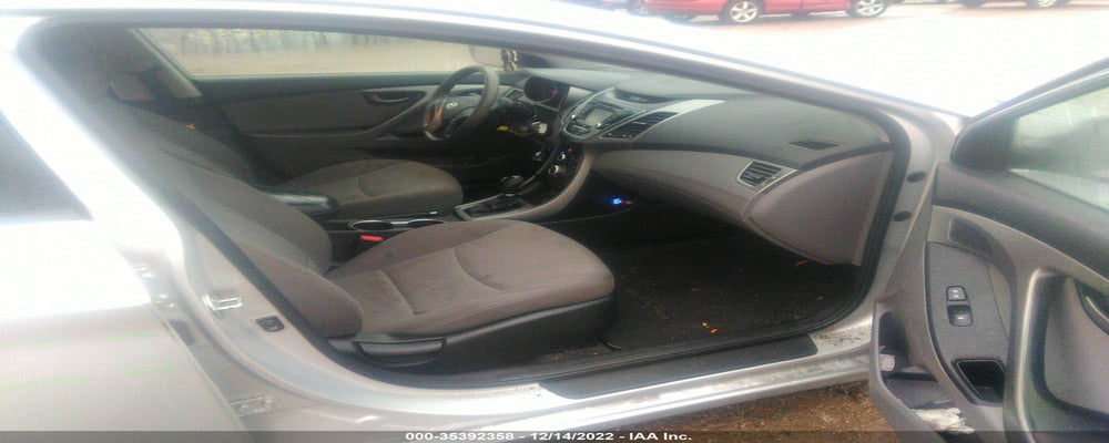 KMHDH4AE8FU394808 2015 HYUNDAI ELANTRA photo no. 5
