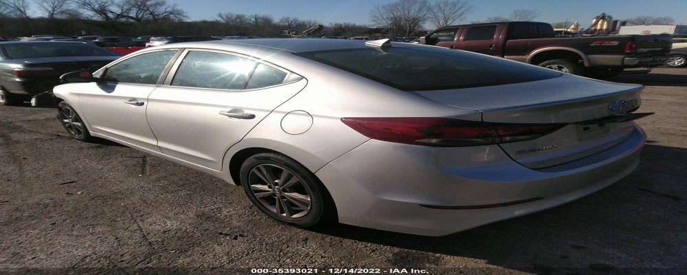 5NPD84LFXJH241215 2018 HYUNDAI ELANTRA photo no. 3