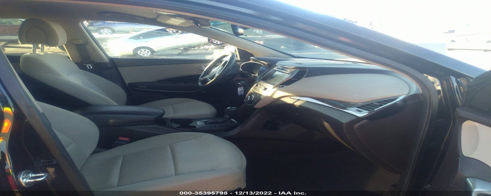 5NMZU3LB7HH013558 2017 HYUNDAI SANTA FE SPORT photo no. 5