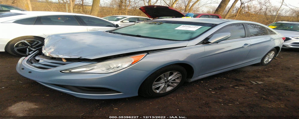 5NPEB4AC2EH930153 2014 HYUNDAI SONATA photo no. 2