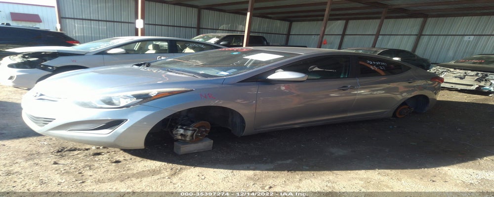5NPDH4AE4FH562717 2015 HYUNDAI ELANTRA photo no. 2