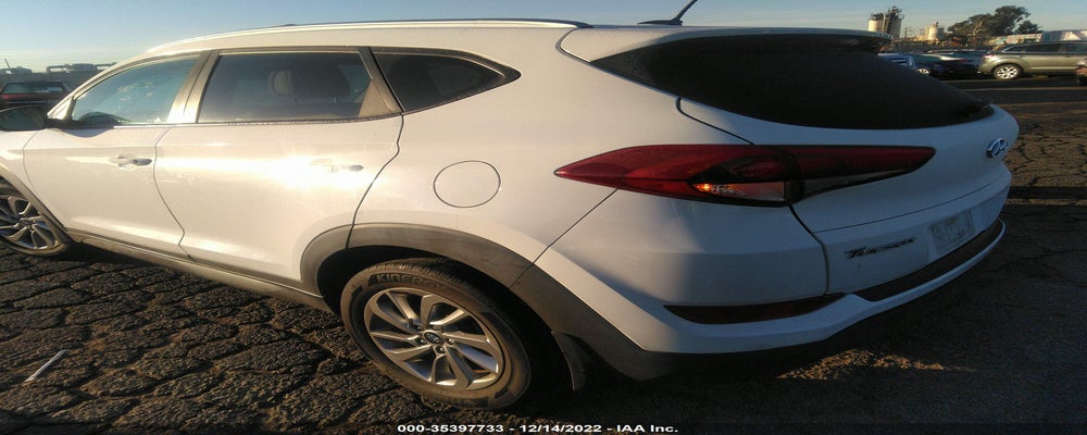 KM8J33A41GU181204 2016 HYUNDAI TUCSON photo no. 3