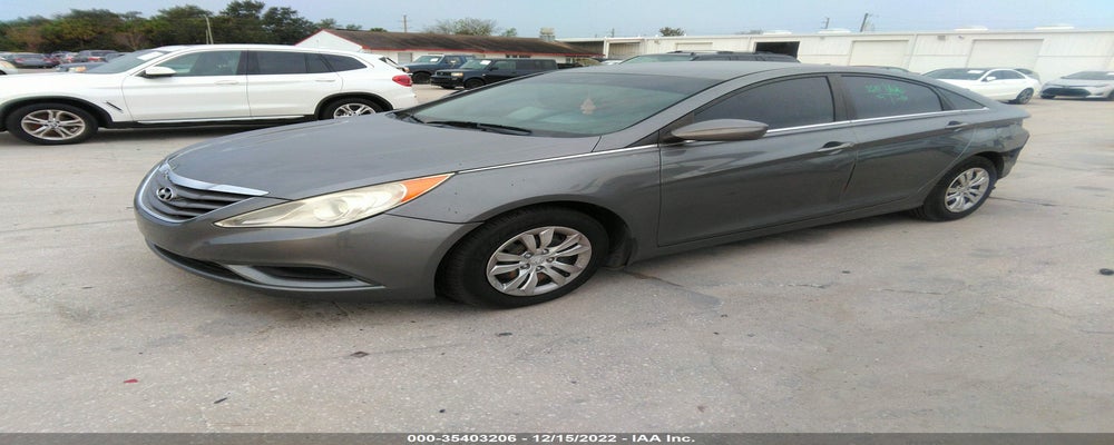 5NPEB4AC2BH273432 2011 HYUNDAI SONATA photo no. 2