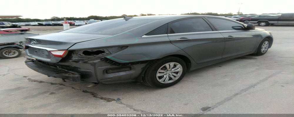 5NPEB4AC2BH273432 2011 HYUNDAI SONATA photo no. 4