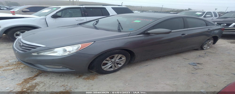5NPEB4AC4DH618737 2013 HYUNDAI SONATA photo no. 2
