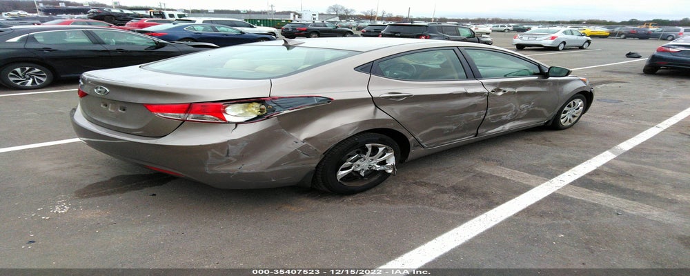 5NPDH4AE9DH208611 2013 HYUNDAI ELANTRA photo no. 4