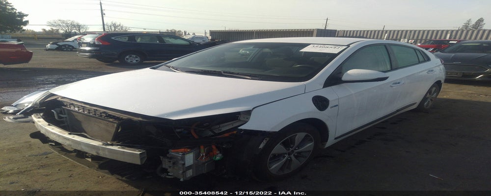 KMHC65LD8JU061383 2018 HYUNDAI IONIQ PLUG-IN HYBRID photo no. 2