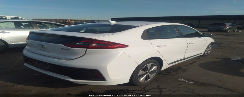 KMHC65LD8JU061383 2018 HYUNDAI IONIQ PLUG-IN HYBRID photo no. 4