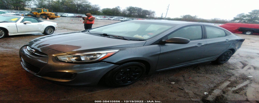 KMHCT4AE7HU167722 2017 HYUNDAI ACCENT photo no. 2