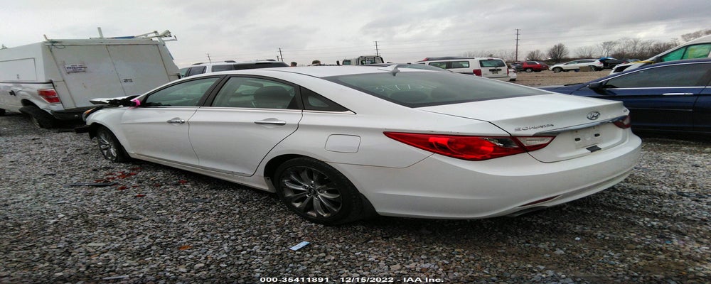 5NPEC4AB5BH317721 2011 HYUNDAI SONATA photo no. 3
