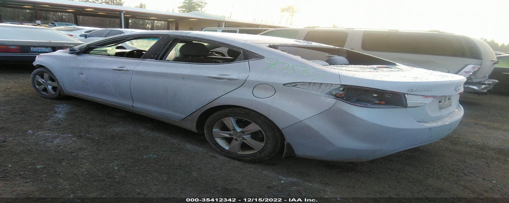 5NPDH4AE8DH413434 2013 HYUNDAI ELANTRA photo no. 3