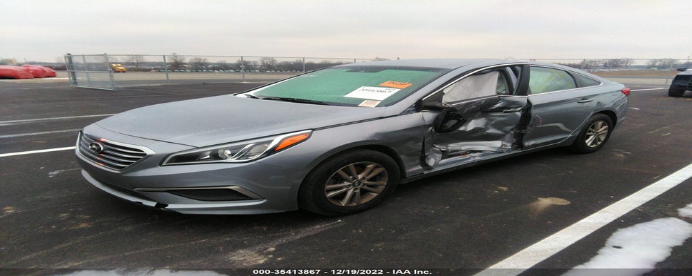 5NPE24AF2HH566900 2017 HYUNDAI SONATA photo no. 2