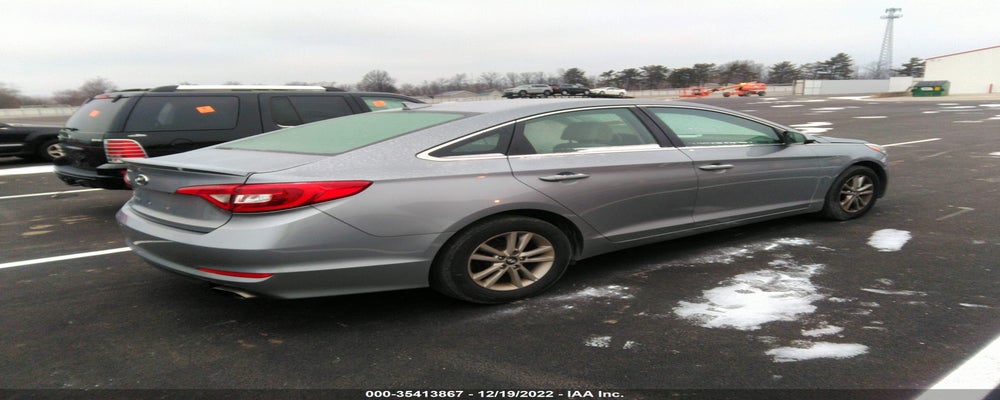 5NPE24AF2HH566900 2017 HYUNDAI SONATA photo no. 4