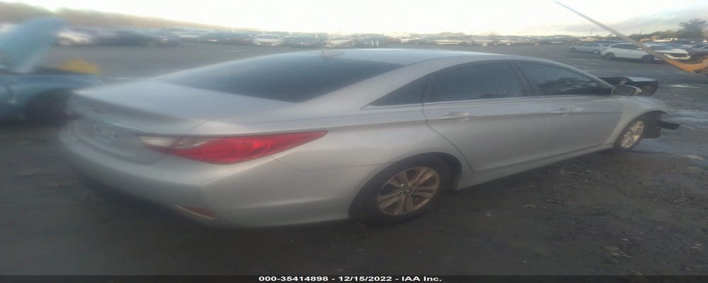 5NPEB4AC3EH880590 2014 HYUNDAI SONATA photo no. 4
