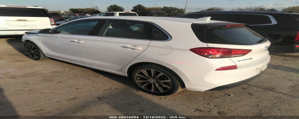 KMHH35LE0JU069906 2018 HYUNDAI ELANTRA GT photo no. 3