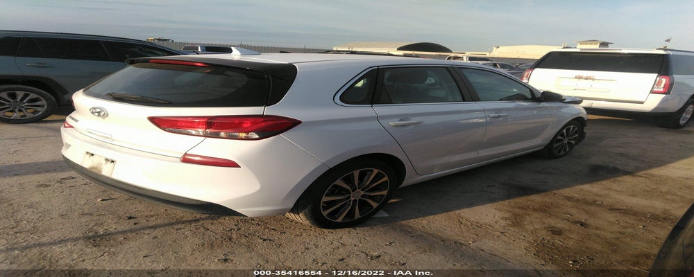 KMHH35LE0JU069906 2018 HYUNDAI ELANTRA GT photo no. 4
