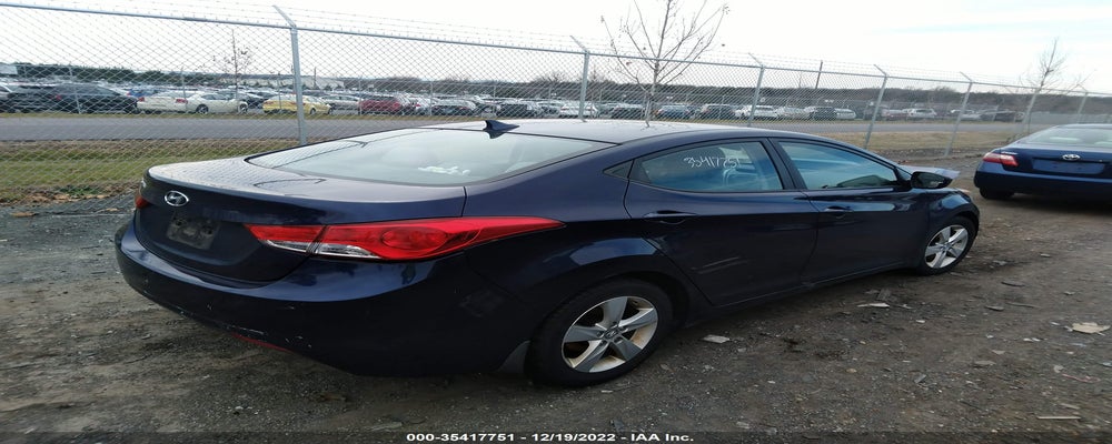 5NPDH4AE0DH419924 2013 HYUNDAI ELANTRA photo no. 4