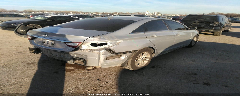 5NPEB4AC3BH077810 2011 HYUNDAI SONATA photo no. 4