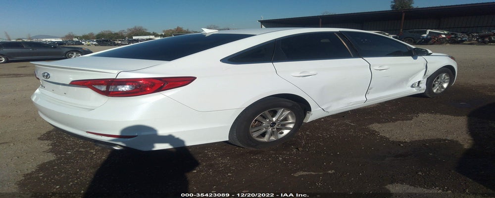 5NPE24AF8FH069847 2015 HYUNDAI SONATA photo no. 4