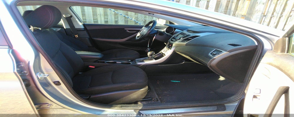5NPDH4AE3GH672935 2016 HYUNDAI ELANTRA photo no. 5