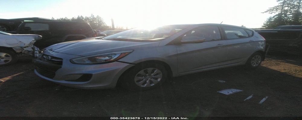 KMHCT5AE6FU199161 2015 HYUNDAI ACCENT photo no. 2