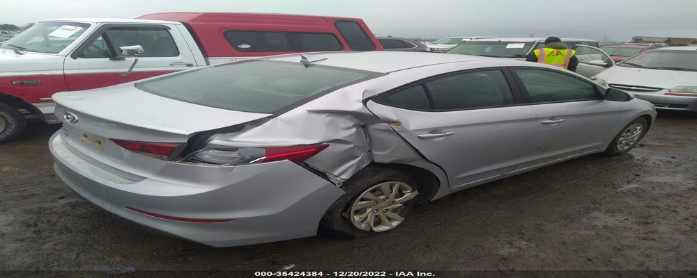 5NPD74LFXHH074352 2017 HYUNDAI ELANTRA photo no. 4