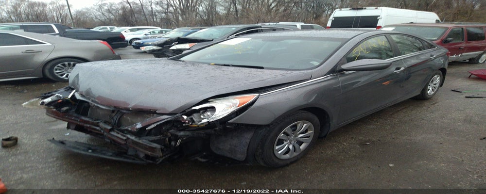 5NPEB4AC3BH264223 2011 HYUNDAI SONATA photo no. 2