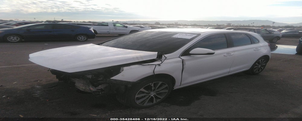KMHH35LE5JU012973 2018 HYUNDAI ELANTRA GT photo no. 2