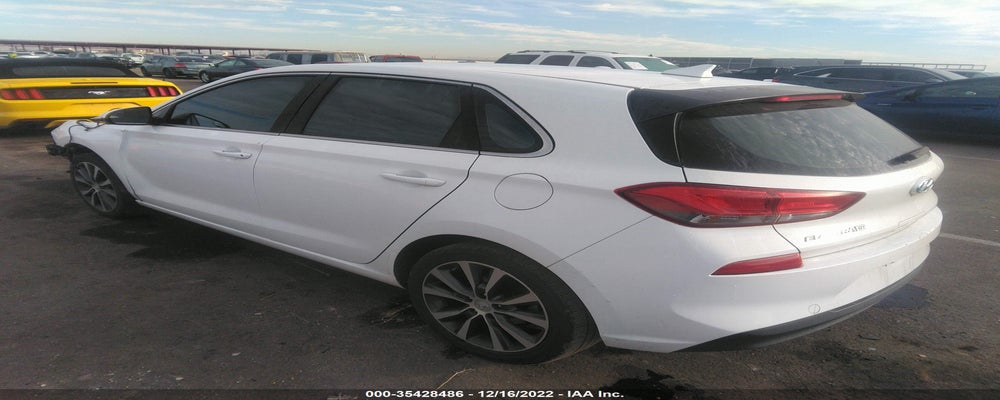 KMHH35LE5JU012973 2018 HYUNDAI ELANTRA GT photo no. 3