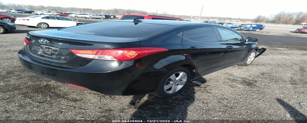 5NPDH4AE8DH227098 2013 HYUNDAI ELANTRA photo no. 4