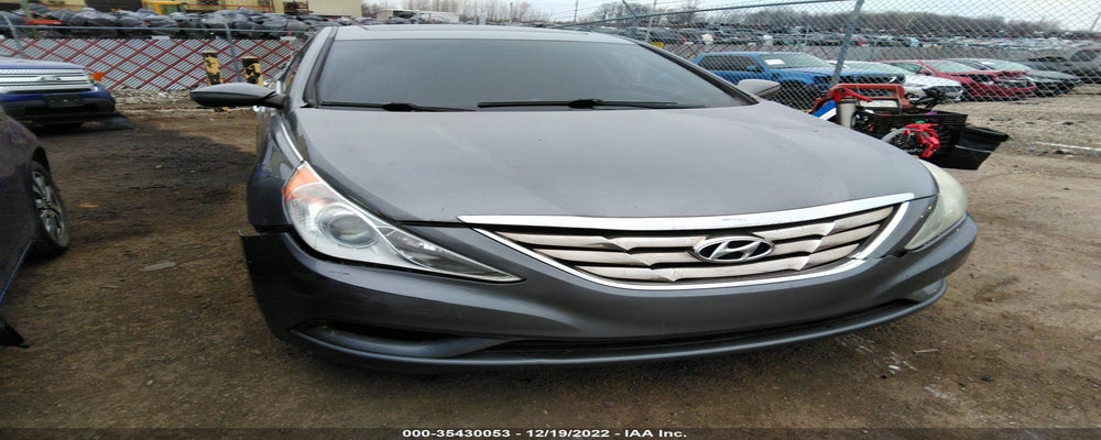 5NPEC4AC8BH156953 2011 HYUNDAI SONATA photo no. 9