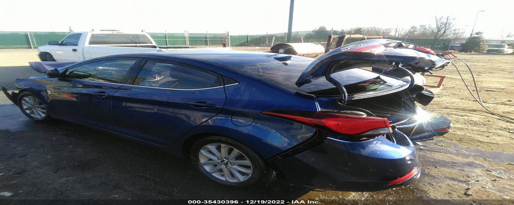 5NPDH4AE7FH643100 2015 HYUNDAI ELANTRA photo no. 3