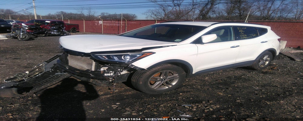 5NMZUDLB7HH030284 2017 HYUNDAI SANTA FE SPORT photo no. 2