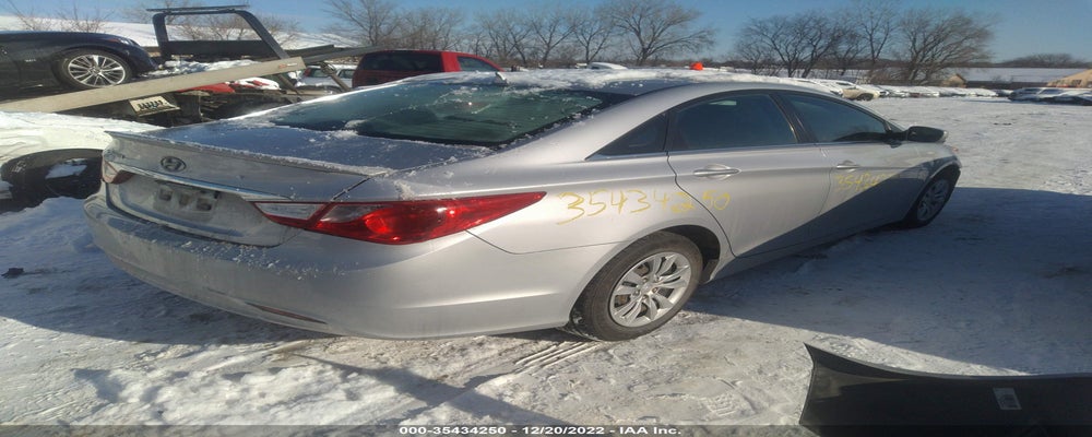 5NPEB4AC1BH275141 2011 HYUNDAI SONATA photo no. 4