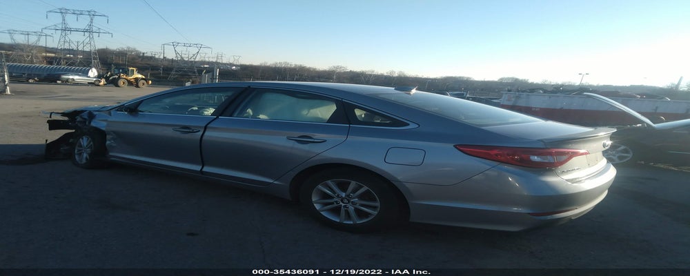 5NPE24AF1FH010865 2015 HYUNDAI SONATA photo no. 3