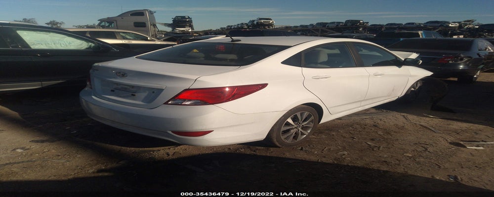 KMHCT4AE3HU233800 2017 HYUNDAI ACCENT photo no. 4