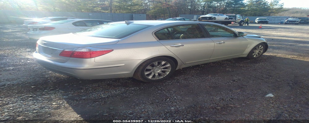 KMHGC4DE4AU077754 2010 HYUNDAI GENESIS photo no. 4