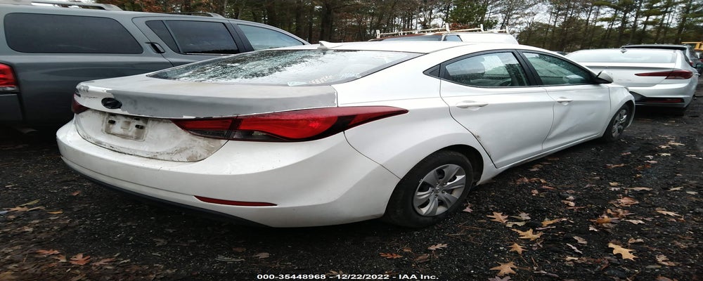 5NPDH4AE4GH770629 2016 HYUNDAI ELANTRA photo no. 4