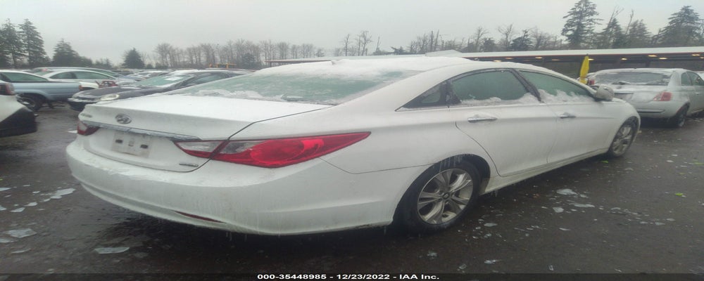 5NPEC4AC9BH260500 2011 HYUNDAI SONATA photo no. 4