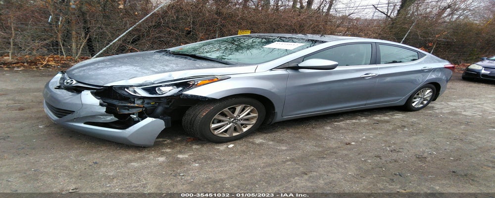 5NPDH4AE2FH612725 2015 HYUNDAI ELANTRA photo no. 2