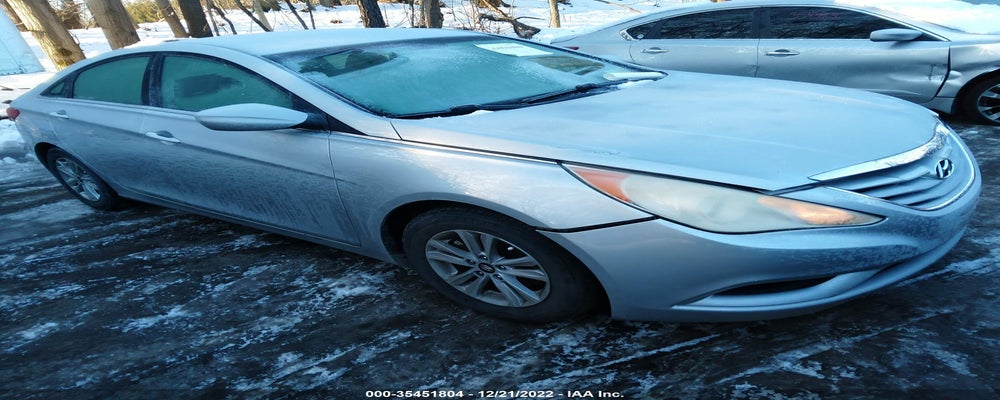 5NPEB4AC2BH075711 2011 HYUNDAI SONATA photo no. 1