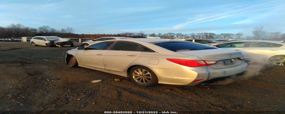 5NPEC4AB1EH933002 2014 HYUNDAI SONATA photo no. 3