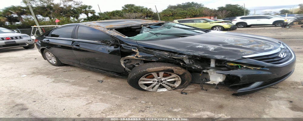 5NPEB4AC2DH747608 2013 HYUNDAI SONATA photo no. 1