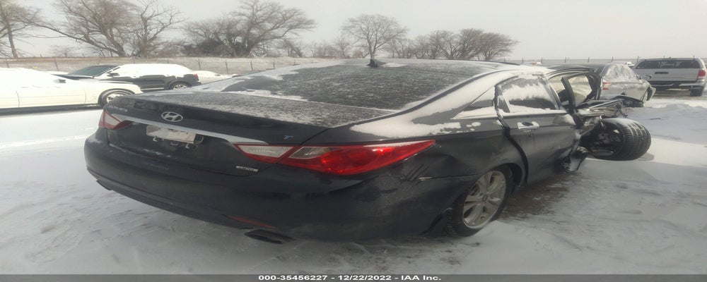 5NPEC4AB5BH296000 2011 HYUNDAI SONATA photo no. 4