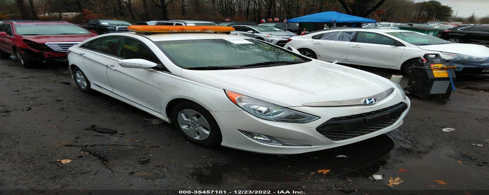 KMHEC4A41BA011264 2011 HYUNDAI SONATA photo no. 2