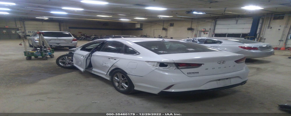 5NPE34AF8KH820713 2019 HYUNDAI SONATA photo no. 3