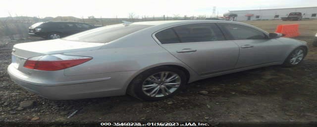 KMHGC4DF1AU093290 2010 HYUNDAI GENESIS photo no. 4
