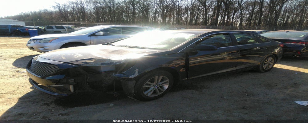 5NPE24AF9FH025016 2015 HYUNDAI SONATA photo no. 2