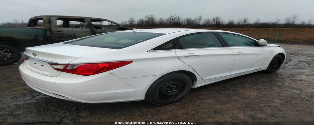5NPEB4AC1DH569304 2013 HYUNDAI SONATA photo no. 4