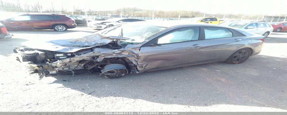 KMHLM4AG5NU296746 2022 HYUNDAI ELANTRA photo no. 2